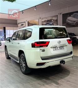 تويوتا لاندكروزر